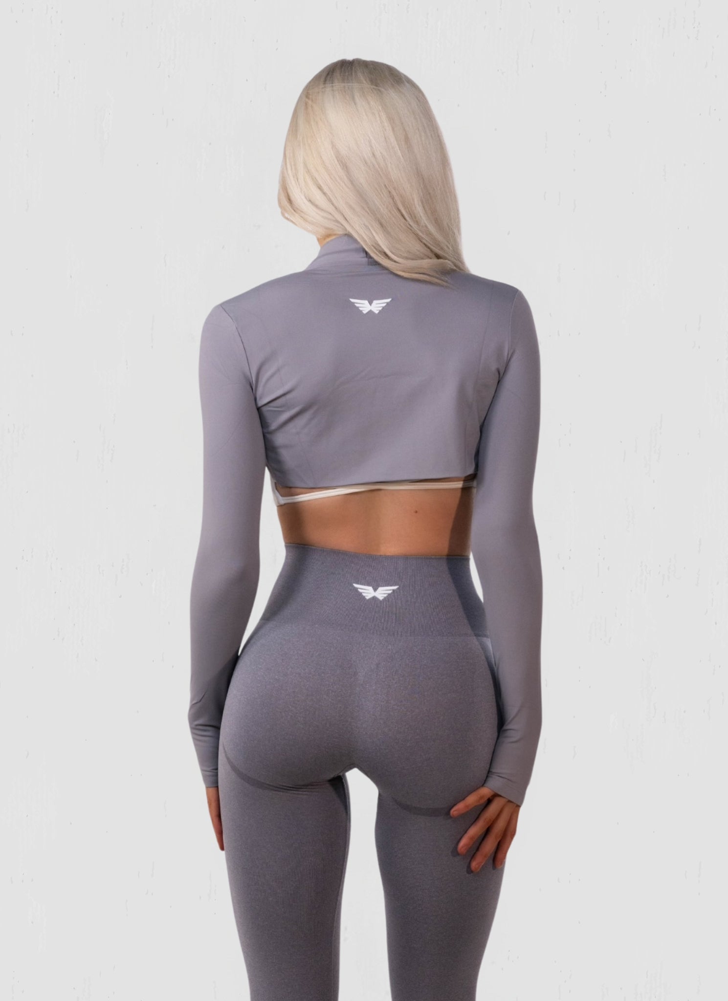 ÁRORA sleeves gráar